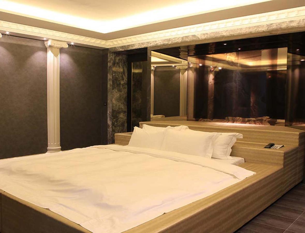 All-Ur Boutique Motel-Hsin Chu Branch 新竹市 エクステリア 写真
